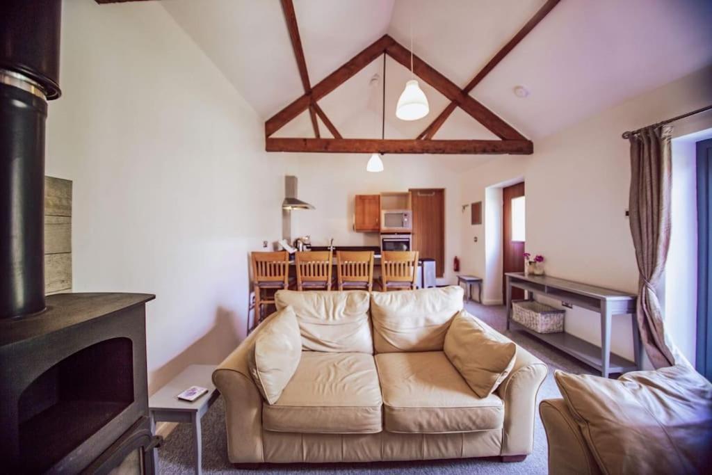 Cosy Cottage On Banks Of River Wye Foy Bagian luar foto