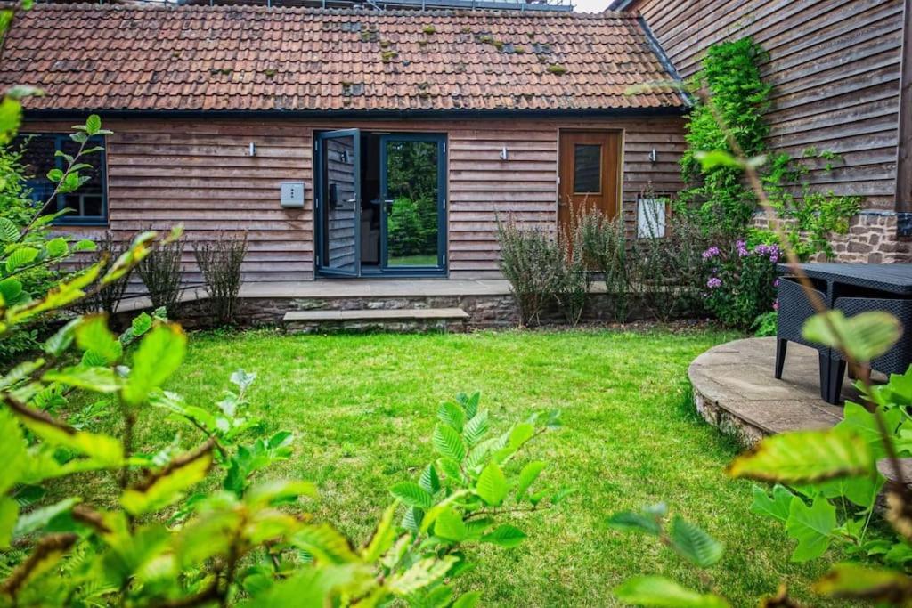 Cosy Cottage On Banks Of River Wye Foy Bagian luar foto